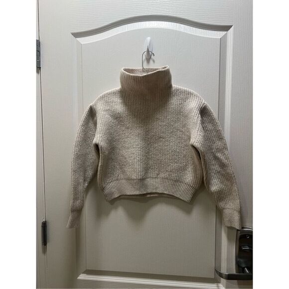 Wilfred Free Aritzia Size 100% Wool Cropped Turtleneck Harper Size L Junior - Picture 1 of 5